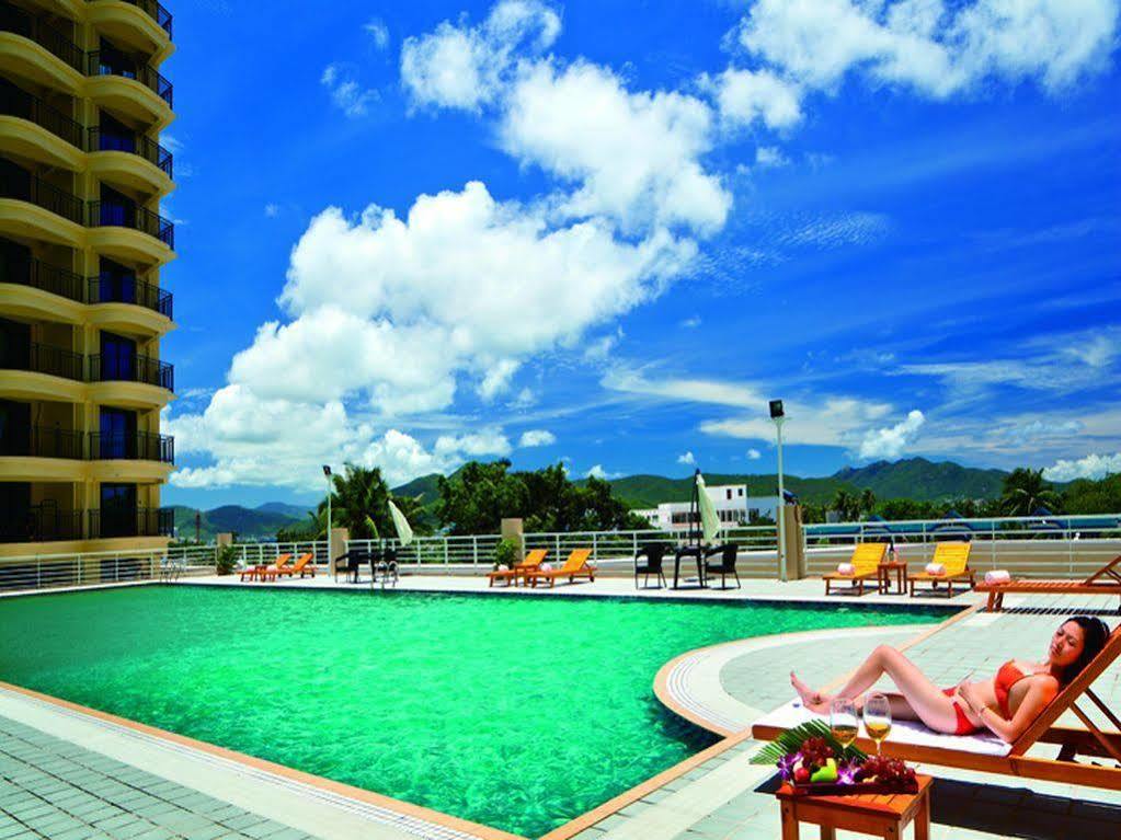 Gentle Grown Sanya Seashore Hotel Exterior photo