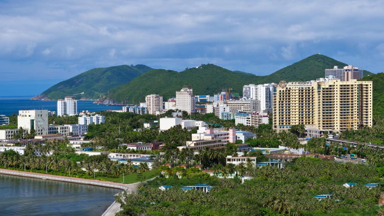 Gentle Grown Sanya Seashore Hotel Exterior photo