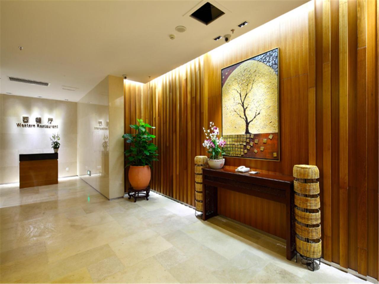 Gentle Grown Sanya Seashore Hotel Exterior photo