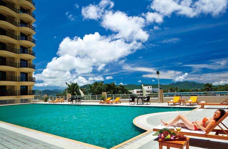 Gentle Grown Sanya Seashore Hotel Exterior photo